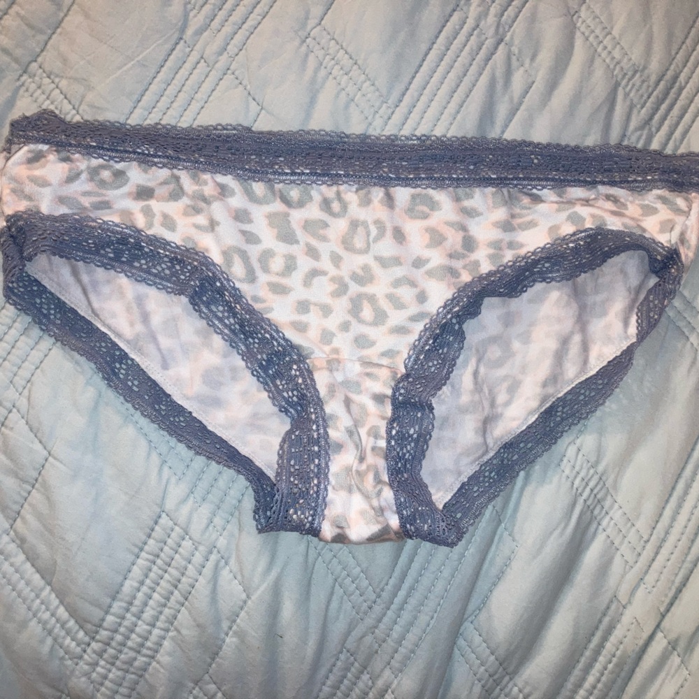 Cheetah print panties🐆